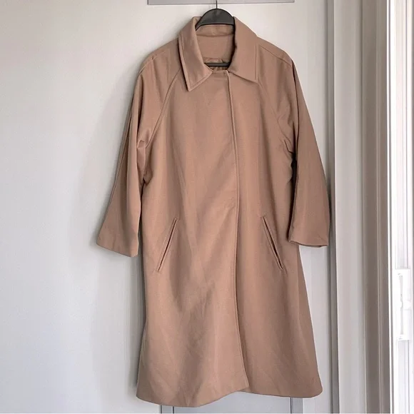 Classic Women's Tan Trench Coat - Picture 2 of 11